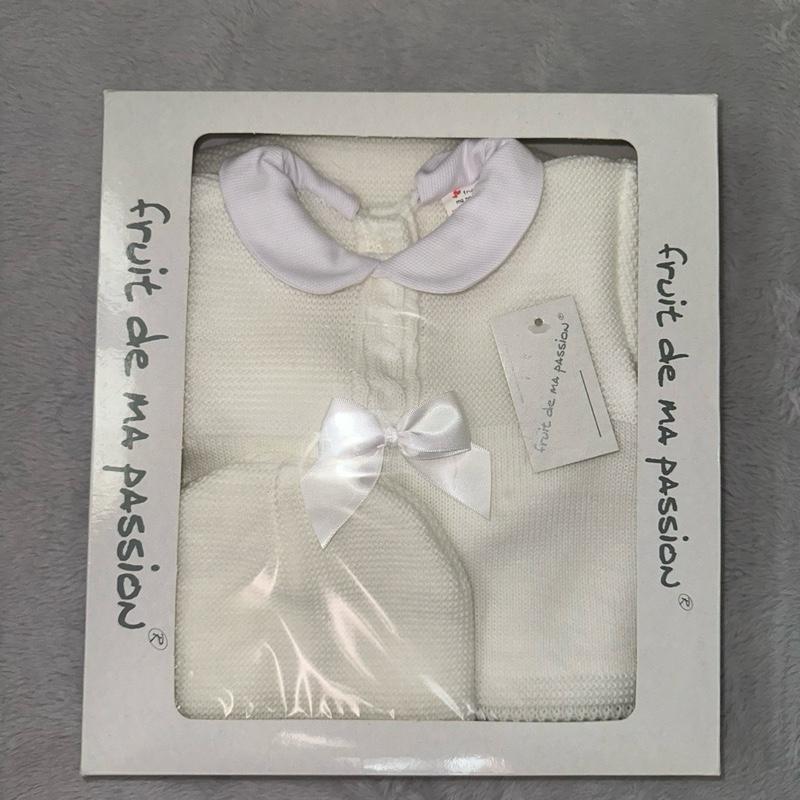 Fruit de Ma Passion Three Piece Knitted Box Sets With A Bow On Jumper for Baby Girls in Pastel Colors