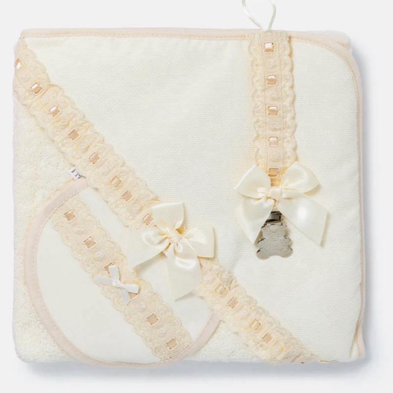 Baby 3-piece Bath Set - Hooded Towel, Bib & Dummy Clip