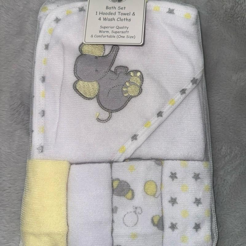 Elephant Baby Bath Gift Set- hooded towel and wash cloths